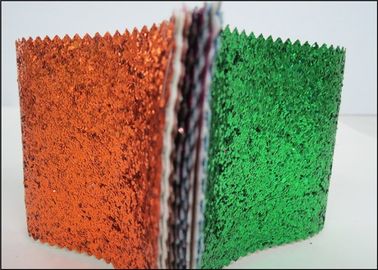 Cina Kulit sintetis Multicolor PU Glitter Fabric Untuk Wallpaper Sepatu Dan Tas pemasok